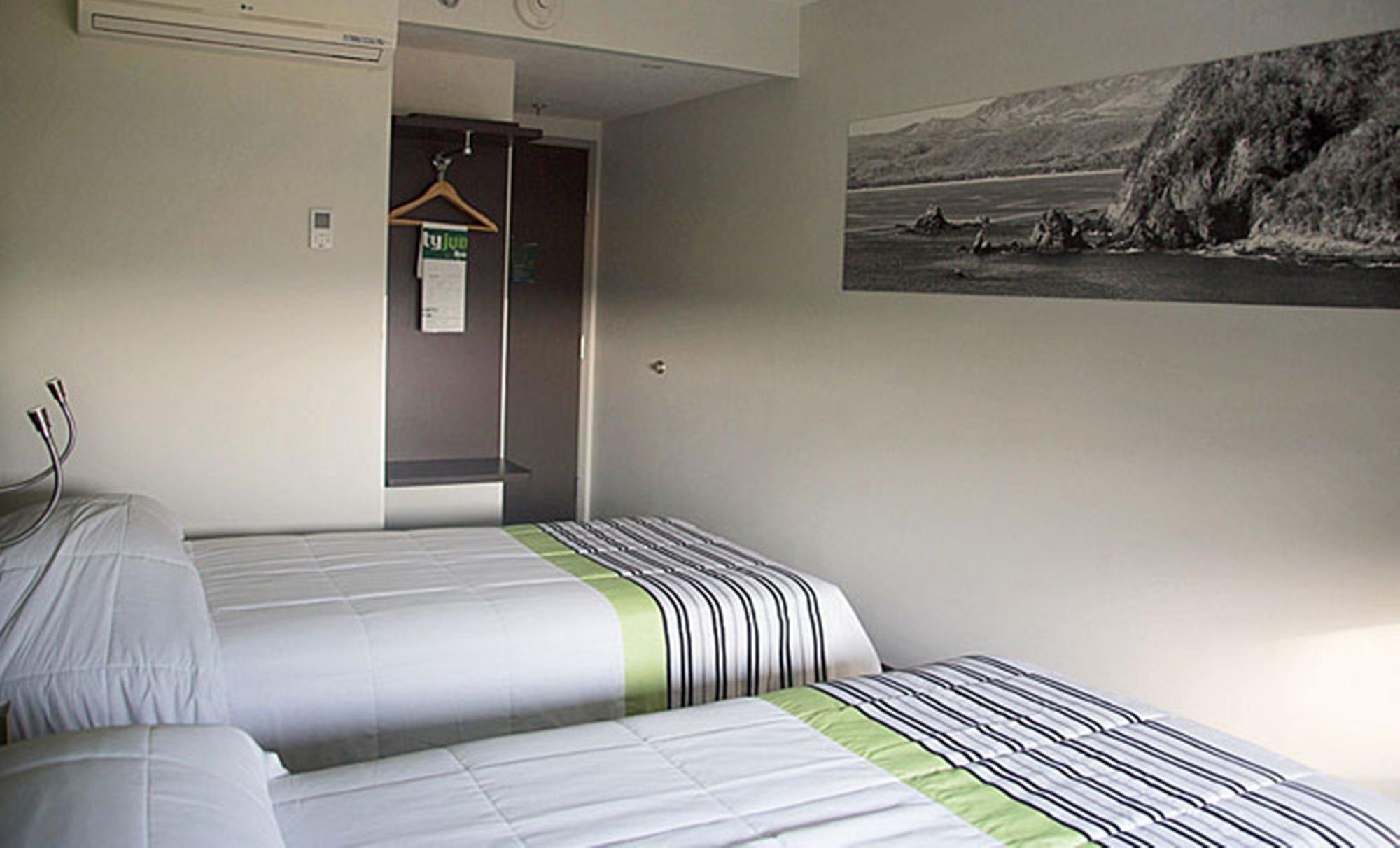 City Express Junior By Marriott Puebla Finsa Exteriör bild